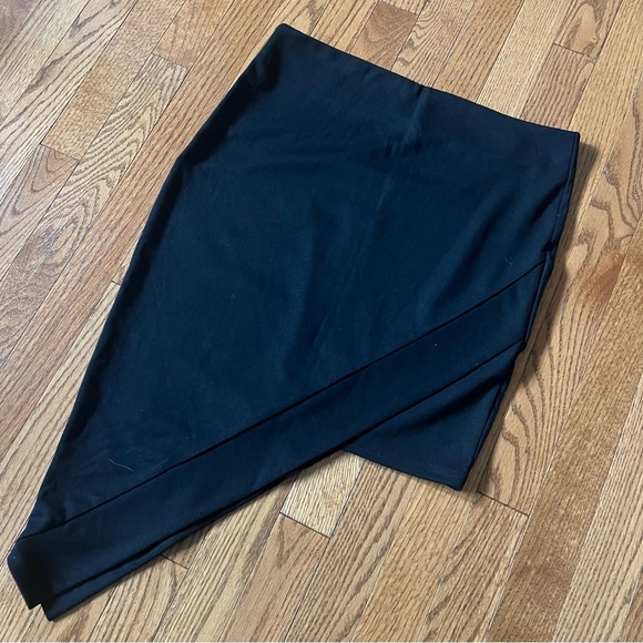 Black Asymmetrical Skirt. - Picture 2 of 7